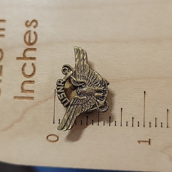 USNR HAT LAPEL PIN - Picture 4 of 6